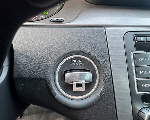 Сірий Фольксваген Пассат, об'ємом двигуна 1.97 л та пробігом 220 тис. км за 11499 $, фото 34 на Automoto.ua