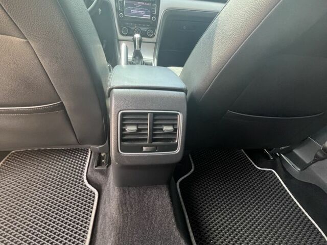 Серый Фольксваген Пассат, объемом двигателя 2.5 л и пробегом 193 тыс. км за 9400 $, фото 12 на Automoto.ua