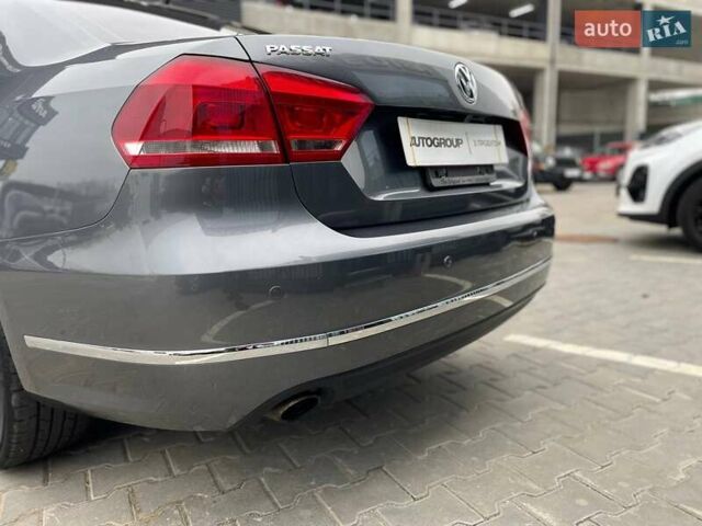 Сірий Фольксваген Пассат, об'ємом двигуна 2 л та пробігом 163 тис. км за 13500 $, фото 4 на Automoto.ua