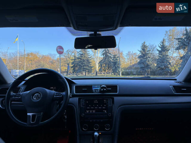 Серый Фольксваген Пассат, объемом двигателя 2.48 л и пробегом 232 тыс. км за 10199 $, фото 14 на Automoto.ua