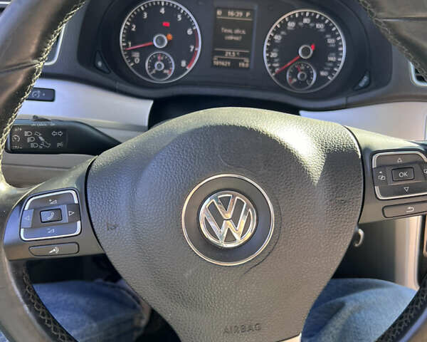 Серый Фольксваген Пассат, объемом двигателя 2.5 л и пробегом 174 тыс. км за 10900 $, фото 21 на Automoto.ua