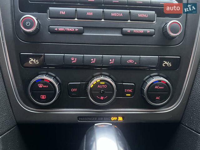 Серый Фольксваген Пассат, объемом двигателя 2.48 л и пробегом 243 тыс. км за 6700 $, фото 15 на Automoto.ua