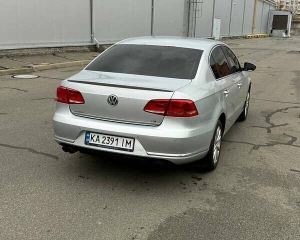 Серый Фольксваген Пассат, объемом двигателя 1.8 л и пробегом 192 тыс. км за 7999 $, фото 14 на Automoto.ua