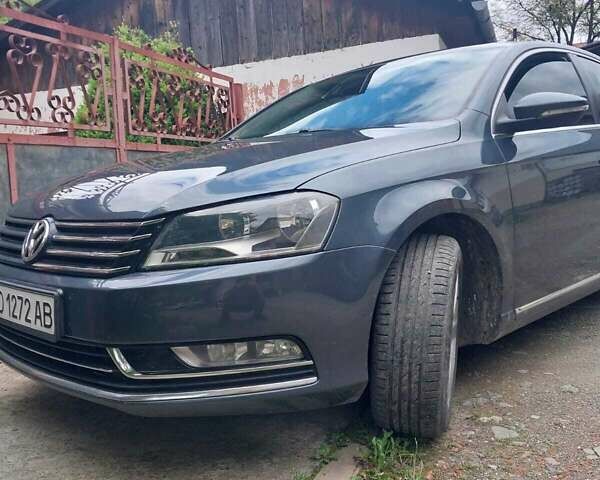Серый Фольксваген Пассат, объемом двигателя 1.8 л и пробегом 209 тыс. км за 8700 $, фото 1 на Automoto.ua