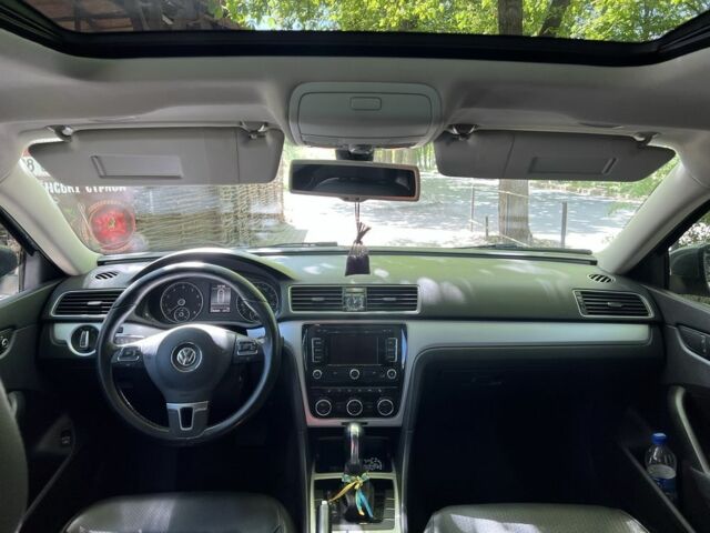 Сірий Фольксваген Пассат, об'ємом двигуна 2.5 л та пробігом 245 тис. км за 10000 $, фото 6 на Automoto.ua