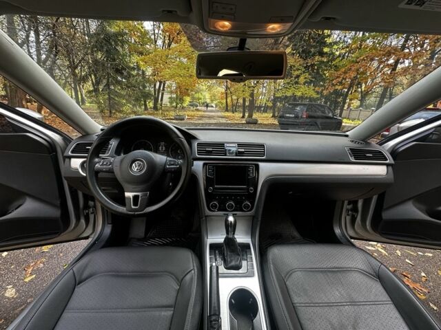 Фольксваген Пассат 2012 у Києві на Automoto.ua Сірий Фольксваген Пассат, об'ємом двигуна 2.5 л та пробігом 199 тис. км за 8299 $, фото 9 на Automoto.ua