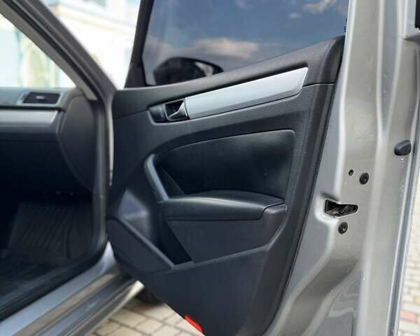 Серый Фольксваген Пассат, объемом двигателя 2 л и пробегом 218 тыс. км за 11700 $, фото 18 на Automoto.ua