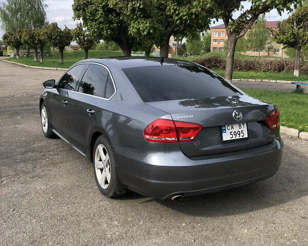 Серый Фольксваген Пассат, объемом двигателя 2.5 л и пробегом 260 тыс. км за 10200 $, фото 6 на Automoto.ua