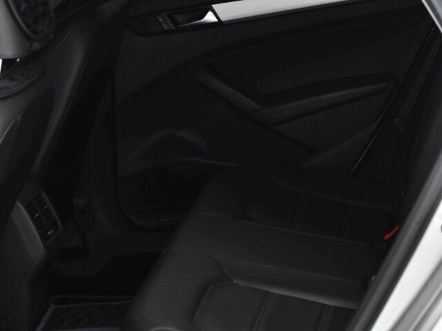 Серый Фольксваген Пассат, объемом двигателя 2.5 л и пробегом 176 тыс. км за 10450 $, фото 16 на Automoto.ua