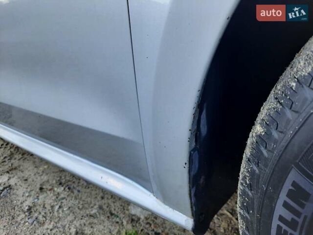 Серый Фольксваген Пассат, объемом двигателя 2.48 л и пробегом 246 тыс. км за 8500 $, фото 7 на Automoto.ua