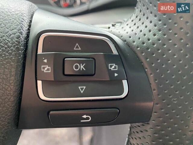 Серый Фольксваген Пассат, объемом двигателя 2.5 л и пробегом 263 тыс. км за 7390 $, фото 16 на Automoto.ua