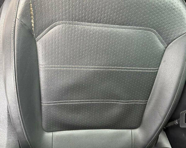 Сірий Фольксваген Пассат, об'ємом двигуна 2.5 л та пробігом 227 тис. км за 10800 $, фото 11 на Automoto.ua