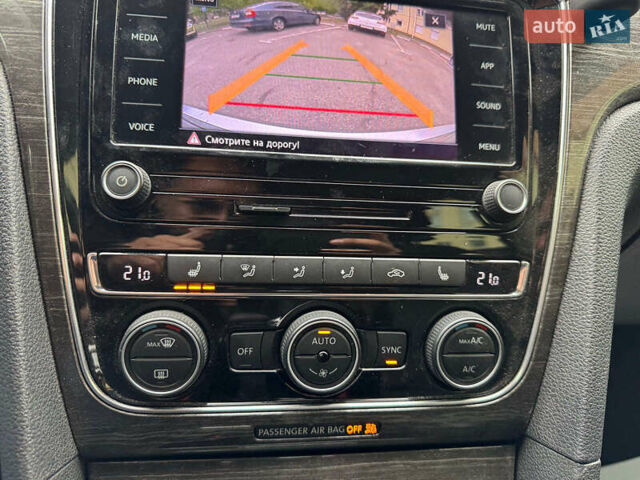 Сірий Фольксваген Пассат, об'ємом двигуна 2.5 л та пробігом 253 тис. км за 10490 $, фото 22 на Automoto.ua