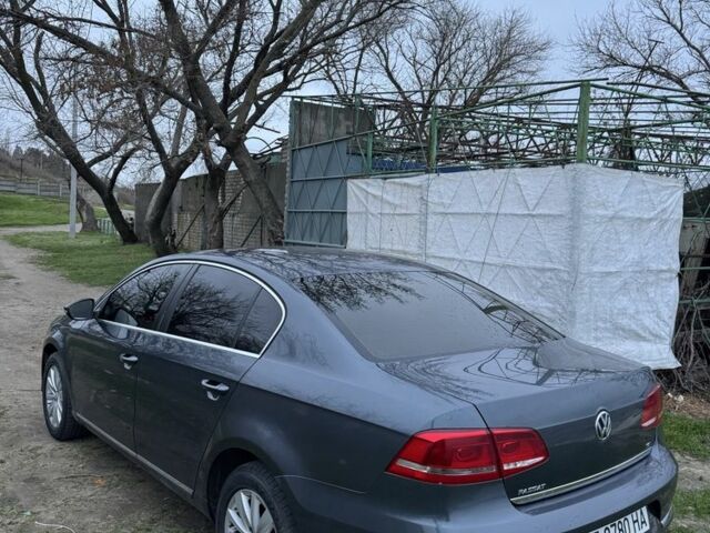 Серый Фольксваген Пассат, объемом двигателя 1.8 л и пробегом 308 тыс. км за 8800 $, фото 5 на Automoto.ua