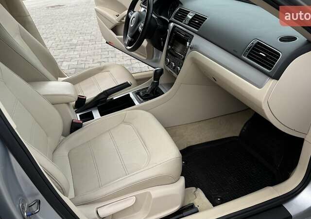 Серый Фольксваген Пассат, объемом двигателя 2.48 л и пробегом 217 тыс. км за 10499 $, фото 26 на Automoto.ua