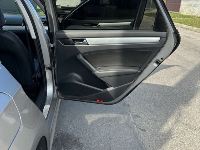 Серый Фольксваген Пассат, объемом двигателя 2.5 л и пробегом 255 тыс. км за 8700 $, фото 10 на Automoto.ua