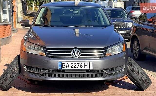 Сірий Фольксваген Пассат, об'ємом двигуна 2 л та пробігом 191 тис. км за 14700 $, фото 5 на Automoto.ua