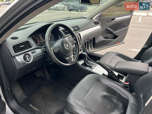 Сірий Фольксваген Пассат, об'ємом двигуна 2.48 л та пробігом 290 тис. км за 9300 $, фото 15 на Automoto.ua