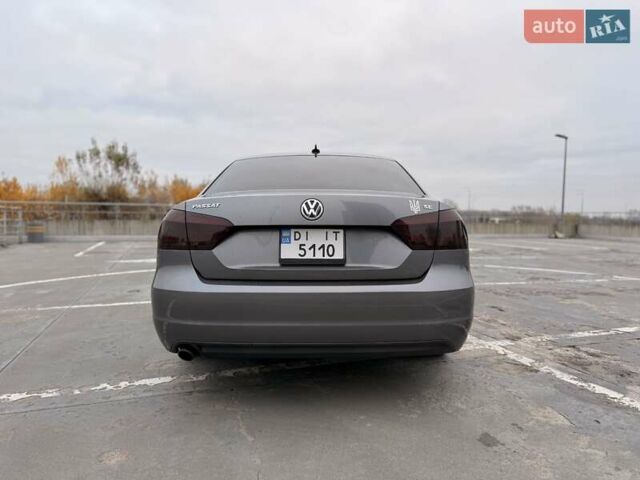 Серый Фольксваген Пассат, объемом двигателя 2.5 л и пробегом 280 тыс. км за 10300 $, фото 8 на Automoto.ua