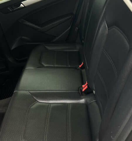 Серый Фольксваген Пассат, объемом двигателя 2.5 л и пробегом 271 тыс. км за 9500 $, фото 26 на Automoto.ua