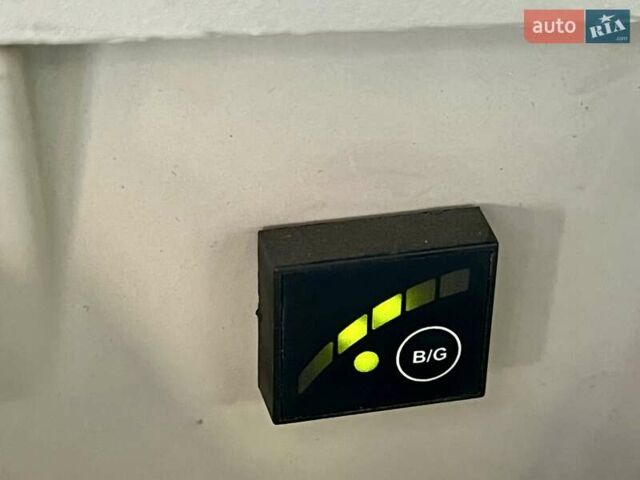 Серый Фольксваген Пассат, объемом двигателя 2.48 л и пробегом 220 тыс. км за 9800 $, фото 17 на Automoto.ua