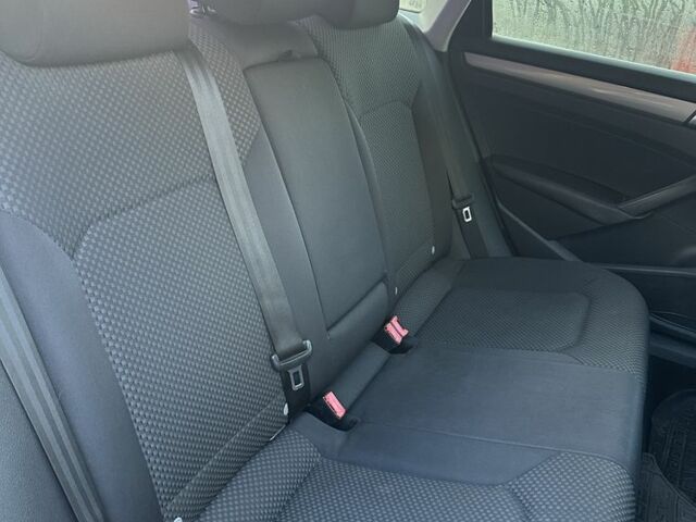 Серый Фольксваген Пассат, объемом двигателя 2.5 л и пробегом 180 тыс. км за 8700 $, фото 8 на Automoto.ua