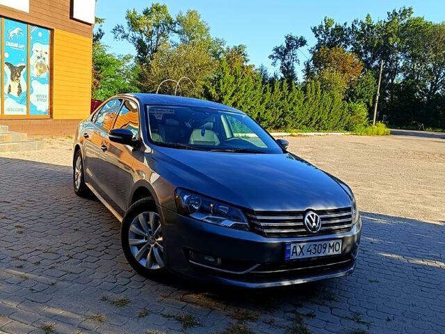 Серый Фольксваген Пассат, объемом двигателя 2.5 л и пробегом 170 тыс. км за 7700 $, фото 4 на Automoto.ua