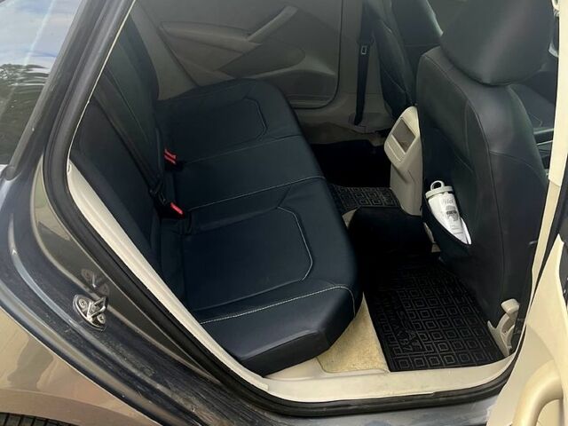 Серый Фольксваген Пассат, объемом двигателя 2.5 л и пробегом 180 тыс. км за 7500 $, фото 3 на Automoto.ua