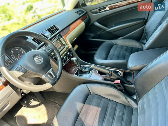 Серый Фольксваген Пассат, объемом двигателя 1.97 л и пробегом 153 тыс. км за 12000 $, фото 20 на Automoto.ua