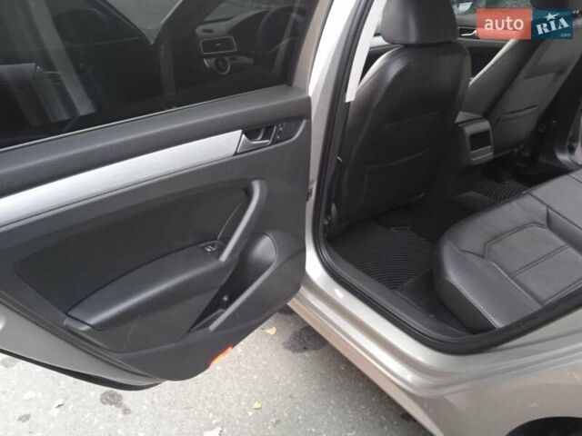 Сірий Фольксваген Пассат, об'ємом двигуна 2.5 л та пробігом 216 тис. км за 9800 $, фото 16 на Automoto.ua
