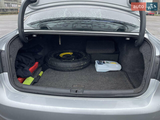 Серый Фольксваген Пассат, объемом двигателя 2.48 л и пробегом 230 тыс. км за 8900 $, фото 3 на Automoto.ua