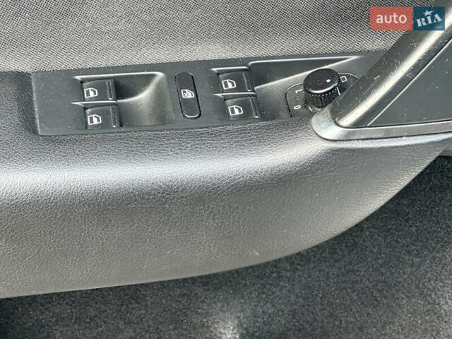 Сірий Фольксваген Пассат, об'ємом двигуна 1.97 л та пробігом 220 тис. км за 11499 $, фото 51 на Automoto.ua