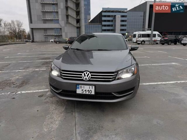 Серый Фольксваген Пассат, объемом двигателя 2.5 л и пробегом 280 тыс. км за 10300 $, фото 16 на Automoto.ua