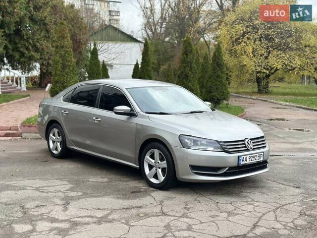 Фольксваген Пассат 2012 у Києві на Automoto.ua Сірий Фольксваген Пассат, об'ємом двигуна 2.5 л та пробігом 205 тис. км за 8299 $, фото 8 на Automoto.ua