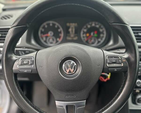 Серый Фольксваген Пассат, объемом двигателя 2.48 л и пробегом 273 тыс. км за 9700 $, фото 22 на Automoto.ua