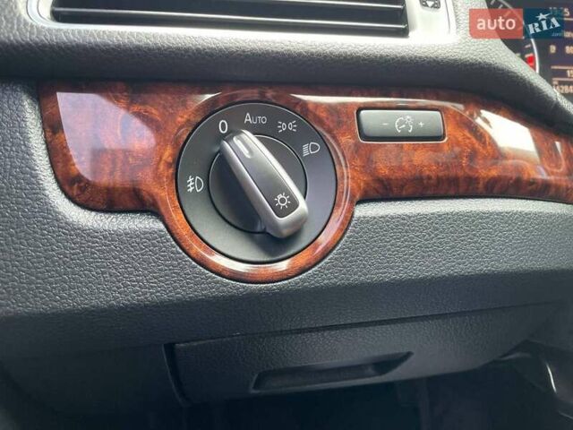 Сірий Фольксваген Пассат, об'ємом двигуна 2 л та пробігом 163 тис. км за 13500 $, фото 13 на Automoto.ua