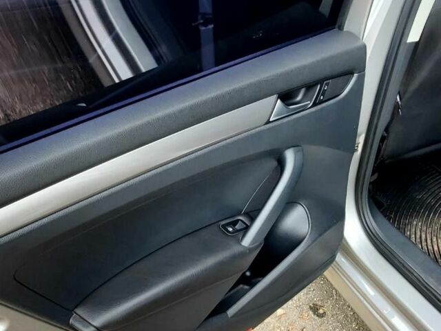 Сірий Фольксваген Пассат, об'ємом двигуна 2.5 л та пробігом 150 тис. км за 7400 $, фото 11 на Automoto.ua