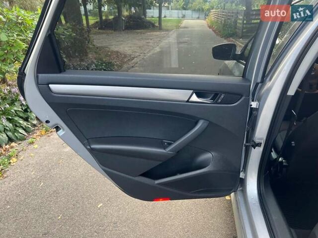 Фольксваген Пассат 2012 у Києві на Automoto.ua Сірий Фольксваген Пассат, об'ємом двигуна 2.5 л та пробігом 331 тис. км за 8290 $, фото 15 на Automoto.ua