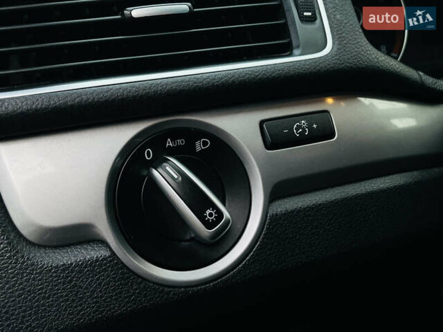 Серый Фольксваген Пассат, объемом двигателя 2.5 л и пробегом 254 тыс. км за 8700 $, фото 21 на Automoto.ua