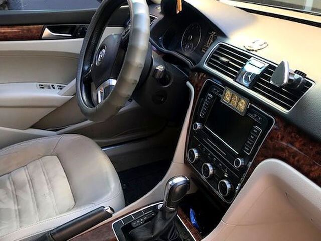 Сірий Фольксваген Пассат, об'ємом двигуна 2.5 л та пробігом 280 тис. км за 9400 $, фото 2 на Automoto.ua