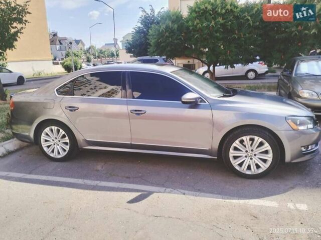 Сірий Фольксваген Пассат, об'ємом двигуна 2.5 л та пробігом 202 тис. км за 11999 $, фото 4 на Automoto.ua