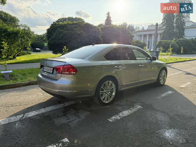 Сірий Фольксваген Пассат, об'ємом двигуна 2.5 л та пробігом 269 тис. км за 10500 $, фото 4 на Automoto.ua