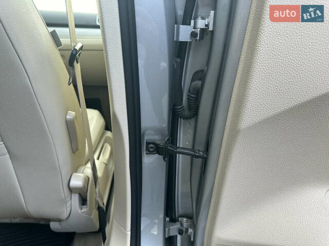 Серый Фольксваген Пассат, объемом двигателя 2.5 л и пробегом 226 тыс. км за 10500 $, фото 18 на Automoto.ua