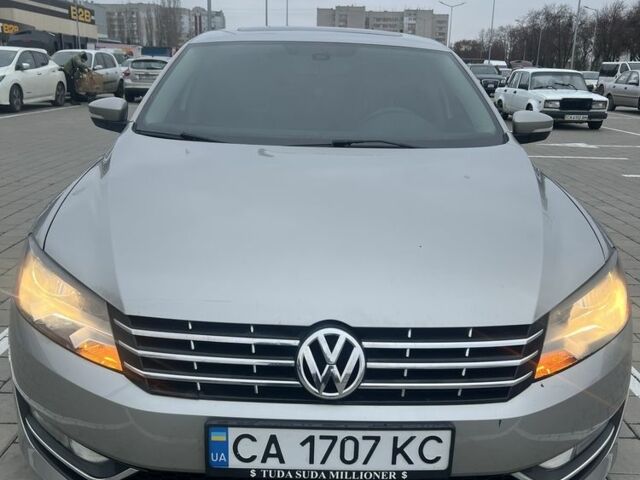 Серый Фольксваген Пассат, объемом двигателя 2 л и пробегом 232 тыс. км за 253 $, фото 4 на Automoto.ua