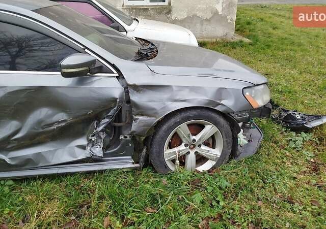 Серый Фольксваген Пассат, объемом двигателя 2.5 л и пробегом 210 тыс. км за 4200 $, фото 5 на Automoto.ua