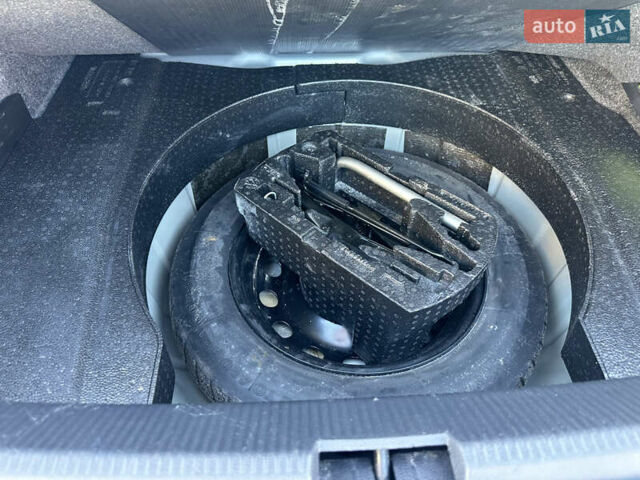 Серый Фольксваген Пассат, объемом двигателя 2 л и пробегом 160 тыс. км за 13700 $, фото 22 на Automoto.ua