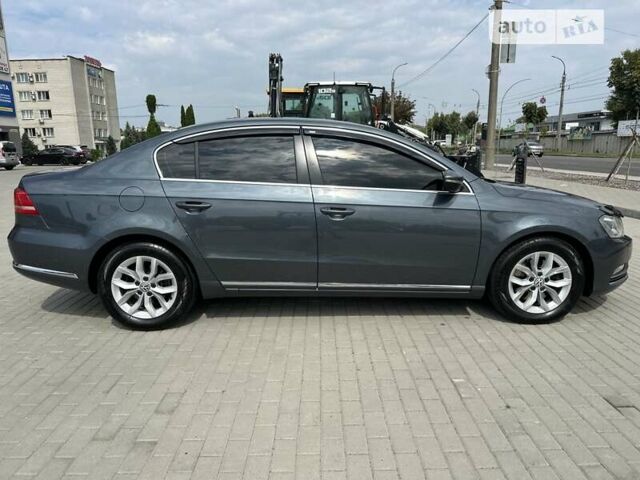 Серый Фольксваген Пассат, объемом двигателя 1.97 л и пробегом 244 тыс. км за 12000 $, фото 3 на Automoto.ua