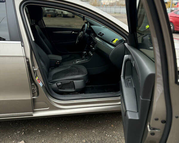 Серый Фольксваген Пассат, объемом двигателя 1.98 л и пробегом 215 тыс. км за 12900 $, фото 13 на Automoto.ua