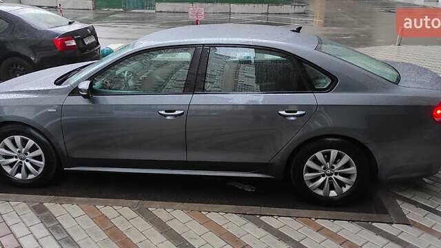 Серый Фольксваген Пассат, объемом двигателя 2.48 л и пробегом 152 тыс. км за 11500 $, фото 1 на Automoto.ua