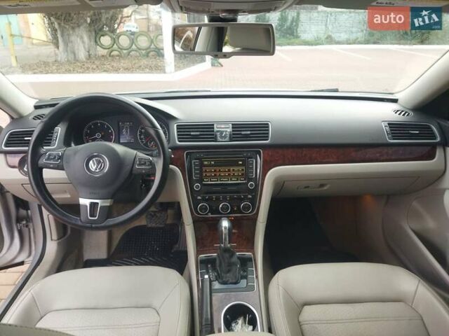 Серый Фольксваген Пассат, объемом двигателя 2.5 л и пробегом 286 тыс. км за 8999 $, фото 16 на Automoto.ua